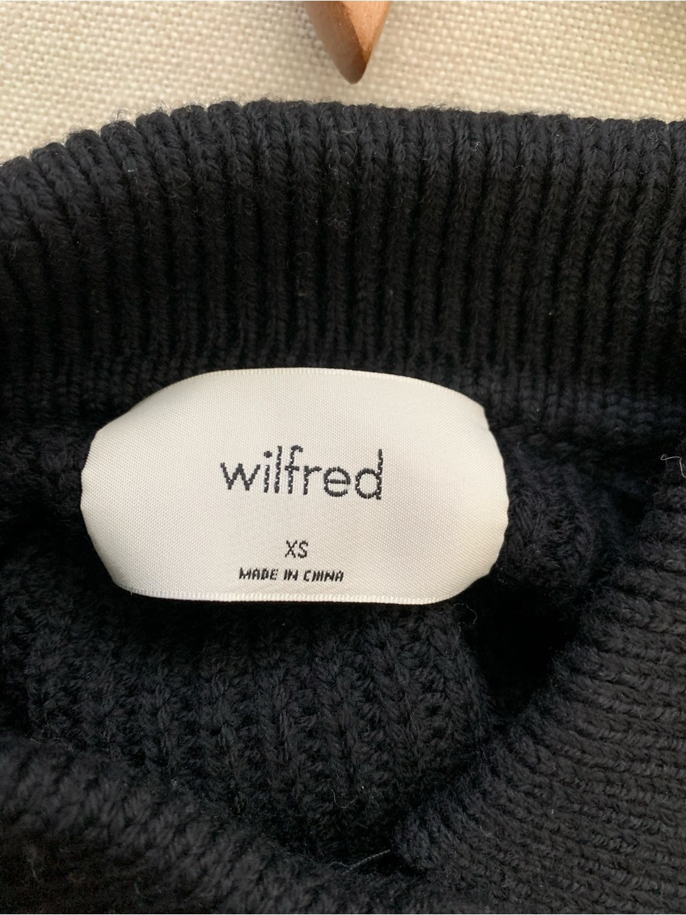 NEW Wilfred Black Ribbed Merino Wool Cropped Cardigan - Picture 4 of 6